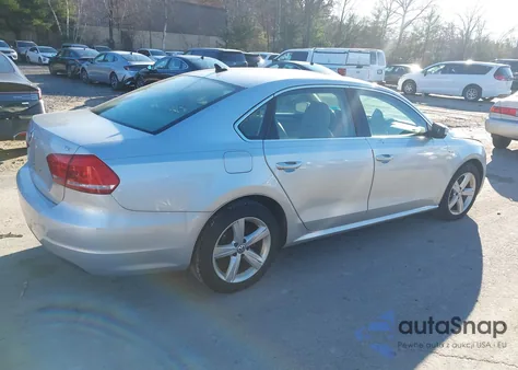 2015 Volkswagen Passat 1.8T Limited Edition из США, поврежденный, VIN 1VWAT7A31FC097632